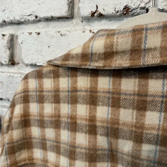 LeLaLo ladies flannel shacket - Picture 8 of 8